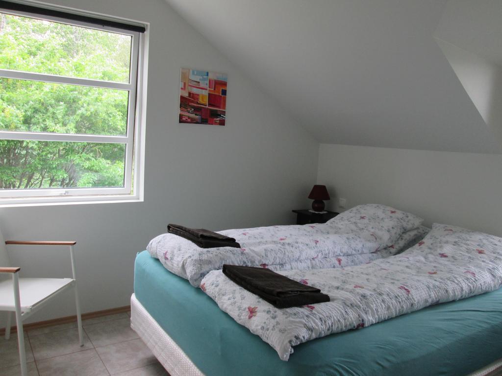 Árbakki Farmhouse Lodge room 4